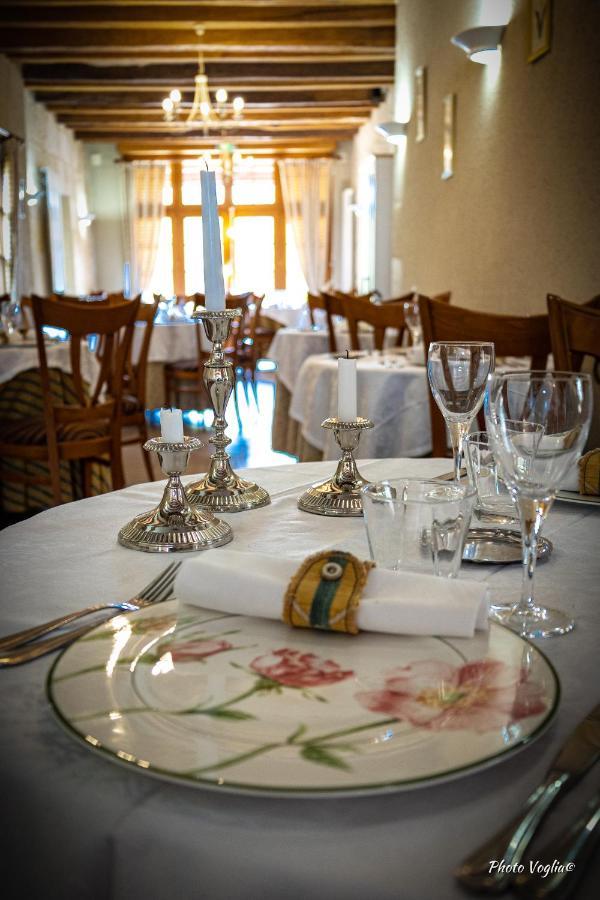 Logis Auberge Le Colombien - Hotel Et Restaurant Villandry Luaran gambar