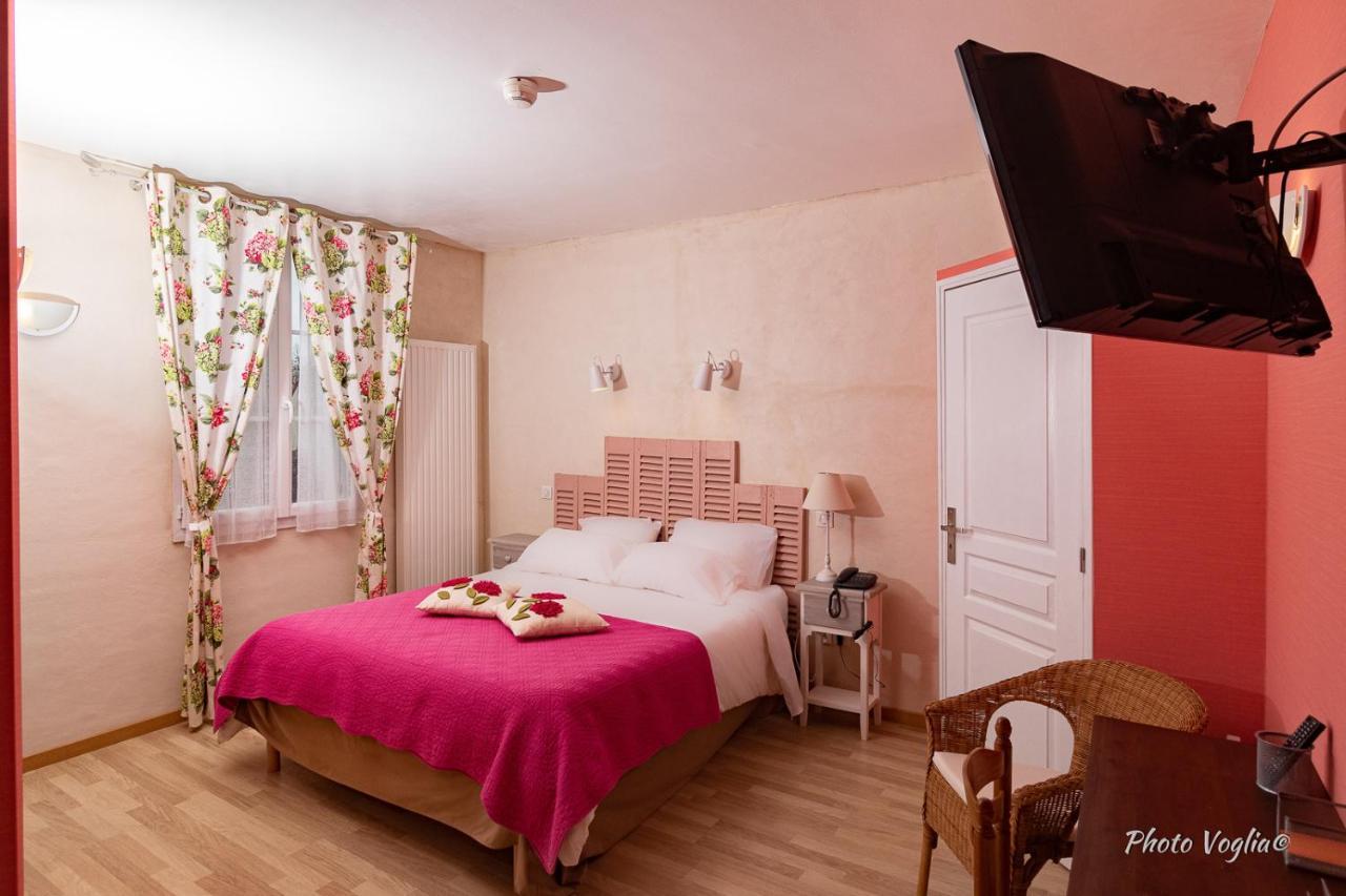 Logis Auberge Le Colombien - Hotel Et Restaurant Villandry Luaran gambar