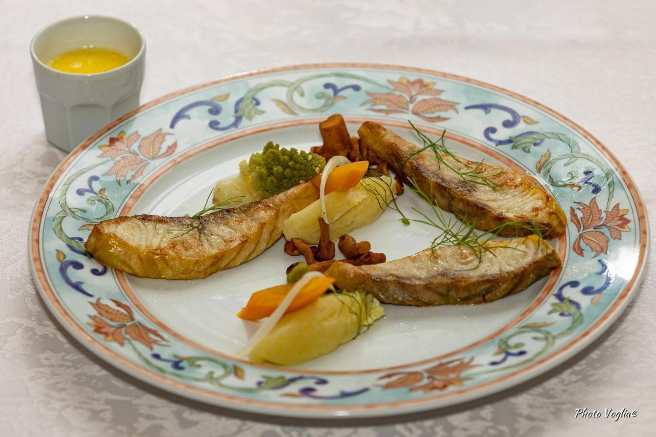 Logis Auberge Le Colombien - Hotel Et Restaurant Villandry Luaran gambar