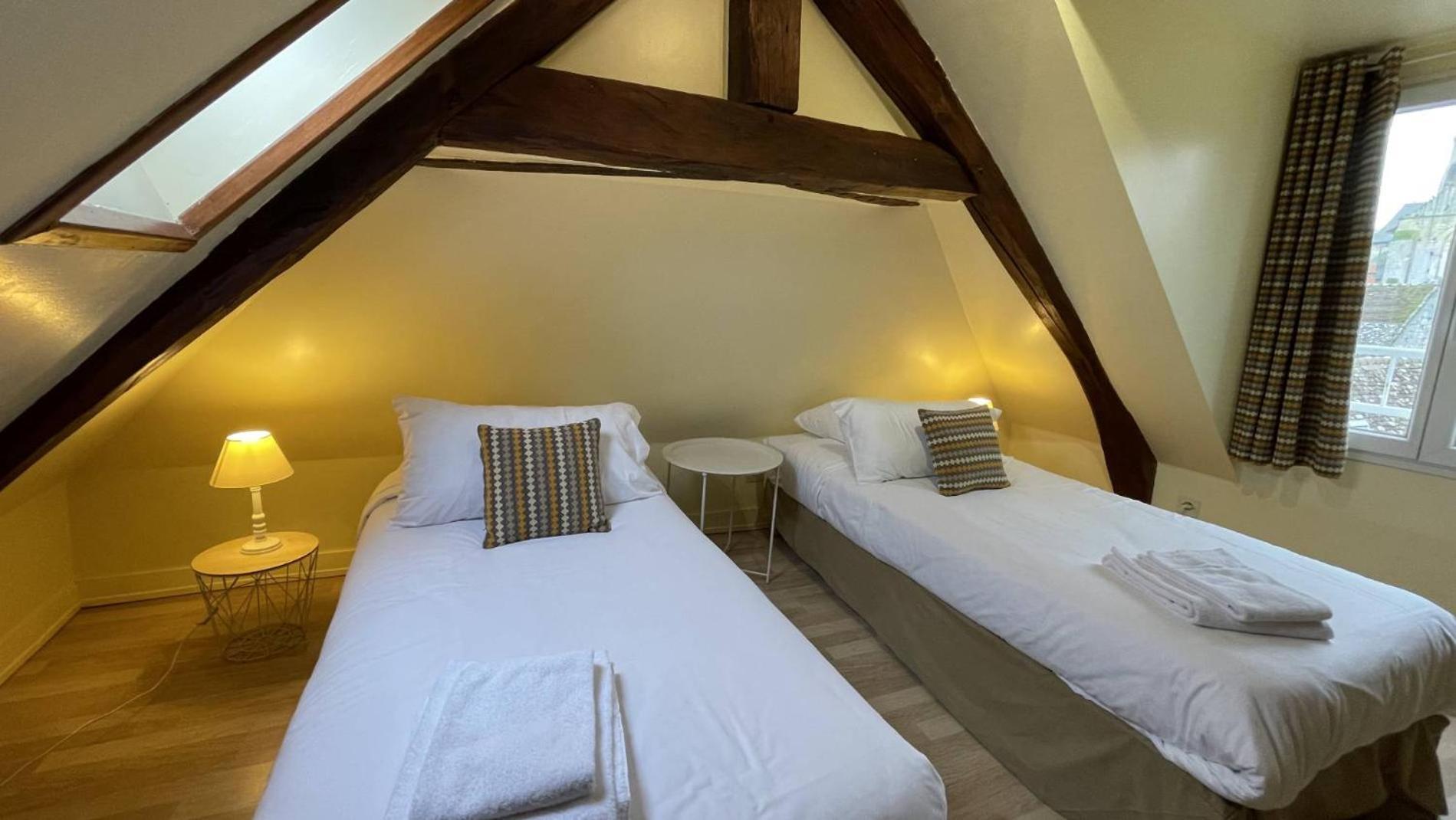 Logis Auberge Le Colombien - Hotel Et Restaurant Villandry Luaran gambar