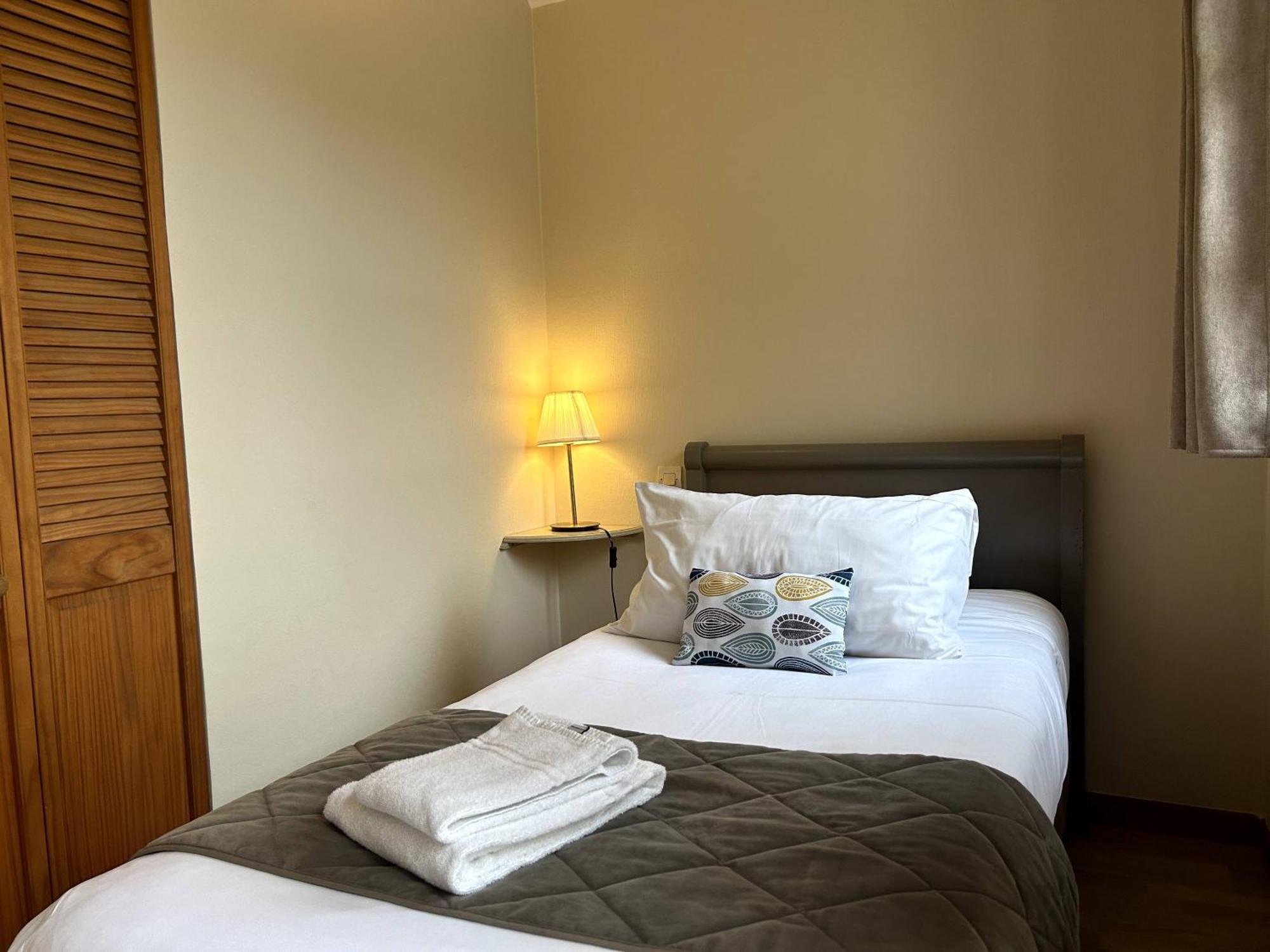 Logis Auberge Le Colombien - Hotel Et Restaurant Villandry Luaran gambar