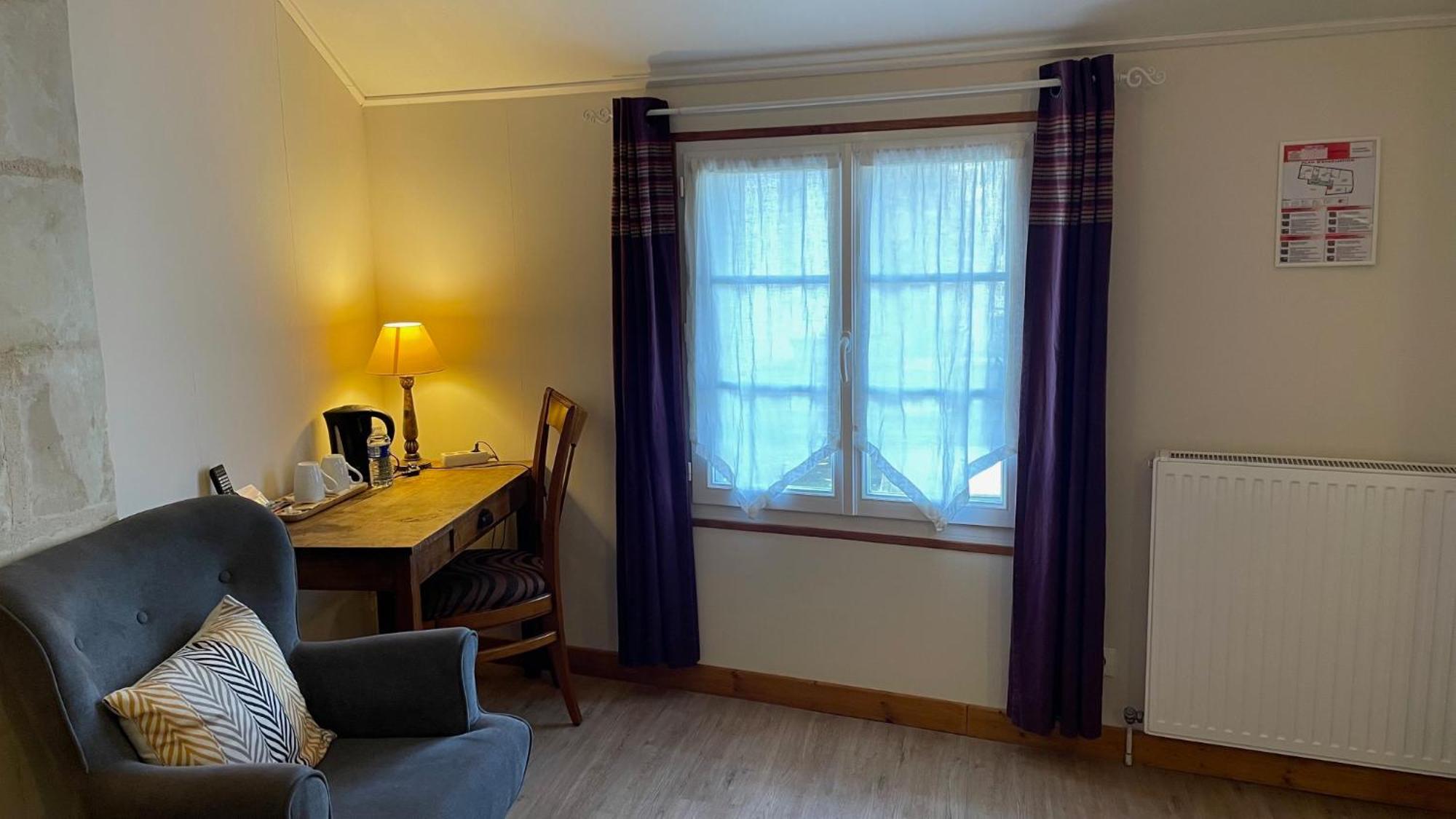 Logis Auberge Le Colombien - Hotel Et Restaurant Villandry Luaran gambar
